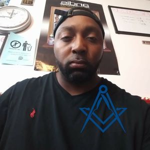 Meet your Posher, Derrick